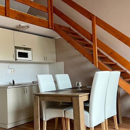 Gyula Var Premium Apartman Екстер'єр фото