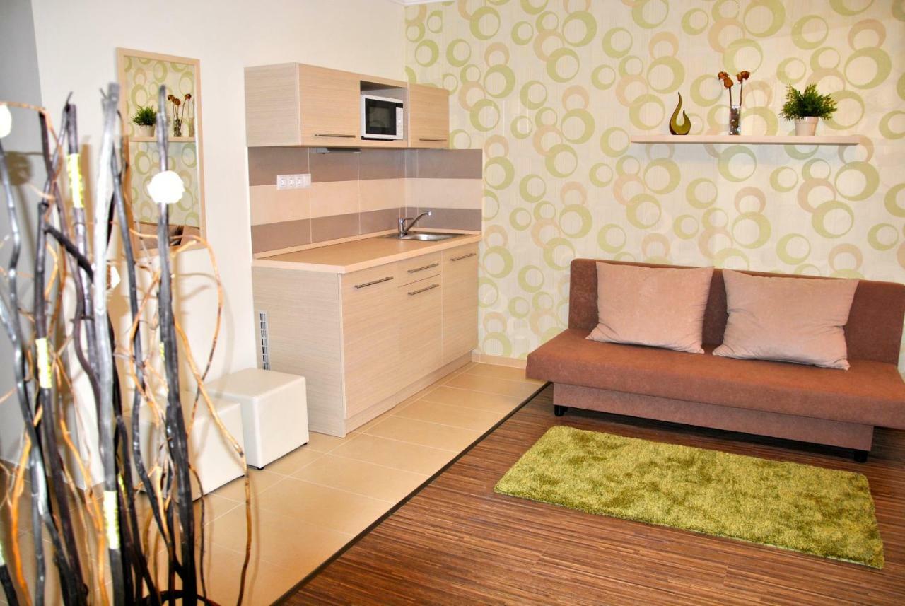 Gyula Var Premium Apartman Екстер'єр фото