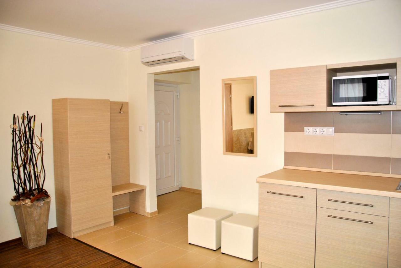 Gyula Var Premium Apartman Екстер'єр фото